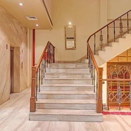 Oyo Townhouse 934 L'Elegant Hotel & Banquetby Ace Manor ガーズィヤーバード エクステリア 写真