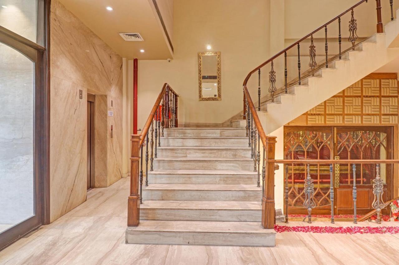 Oyo Townhouse 934 L'Elegant Hotel & Banquetby Ace Manor ガーズィヤーバード エクステリア 写真