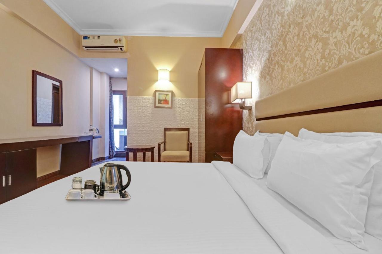 Oyo Townhouse 934 L'Elegant Hotel & Banquetby Ace Manor ガーズィヤーバード エクステリア 写真