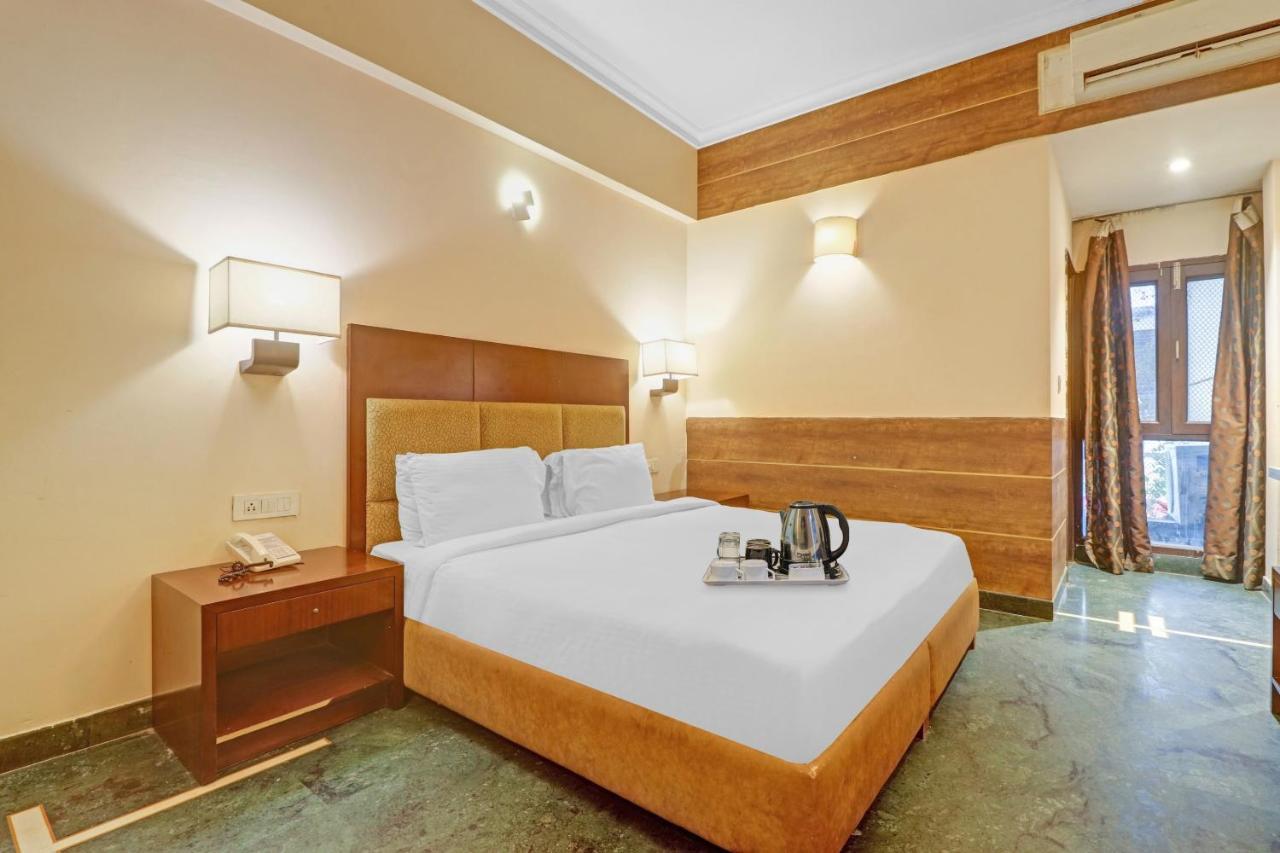 Oyo Townhouse 934 L'Elegant Hotel & Banquetby Ace Manor ガーズィヤーバード エクステリア 写真